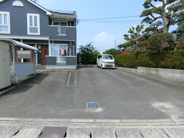フレーシアの駐車場