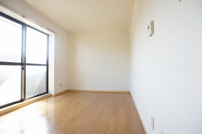 【居間・リビング】 | クリアヴィレッジＥ | おしゃれなリビングです