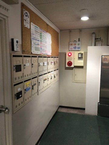 大洋ビルのロビー