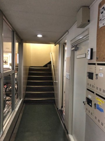 大洋ビルのロビー
