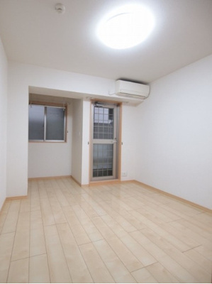 【洋室】 | エクルベージュ入増