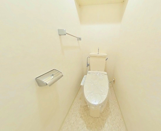 ドルチェ武庫之荘のトイレ|落ち着いた色調のトイレです