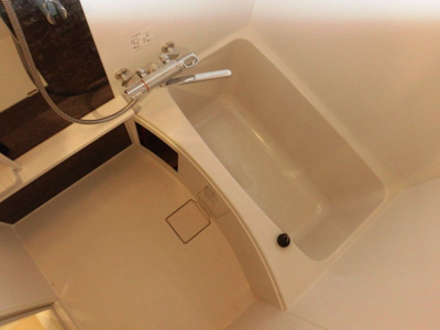 【浴室】 | エスリード新大阪グランファースト | バストイレ別なのでゆっくり体を癒してください