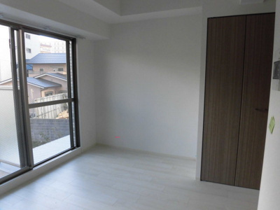 【居間・リビング】 | エスリード新大阪グランファースト | おしゃれな洋室です