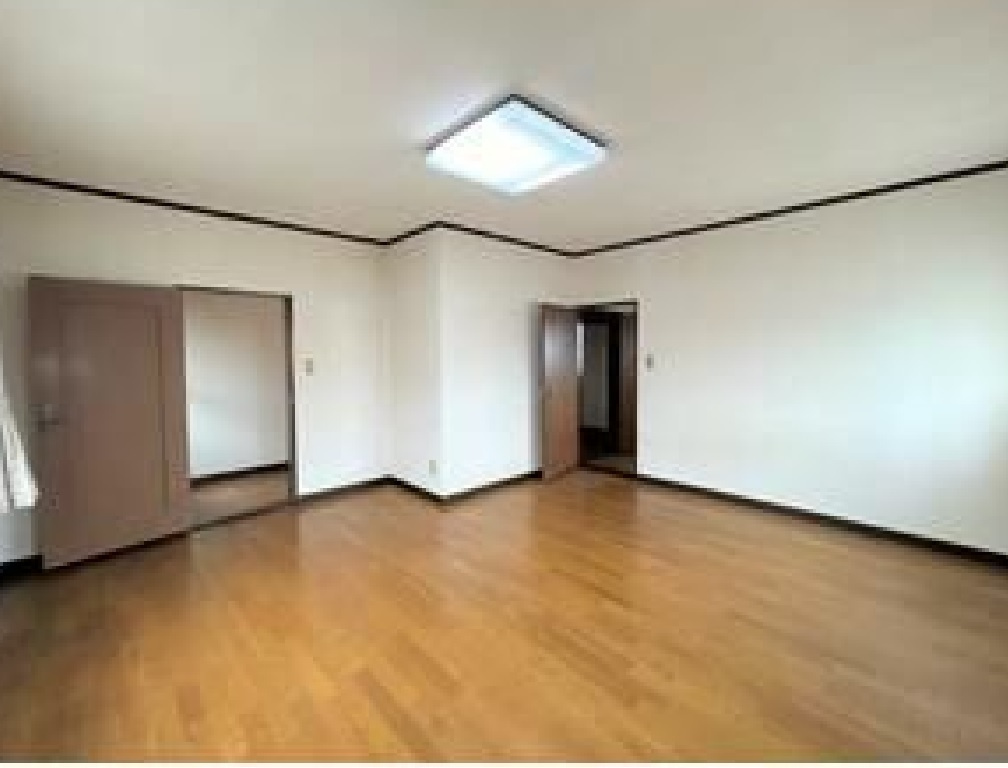 下野市笹原　中古戸建の洋室