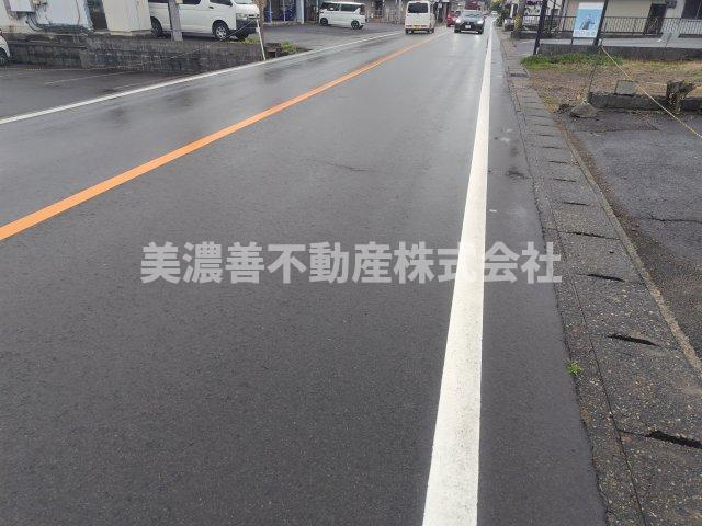 ６３６５６　山県市高富土地の外観
