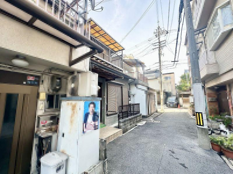 橋波東之町3丁目　中古一戸建ての前面道路含む現地写真|前面道路含む現地写真■物件内覧・資金計画相談・住宅ローン相談、リフォーム相談、お問合せ受付中■
※当日・翌日のご内覧、ご相談はお電話でのお問合せがスムーズです！