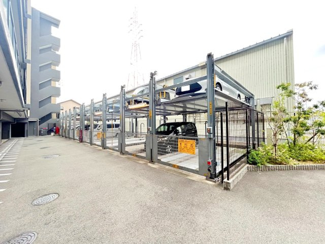 ◆京阪本線「中書島駅」徒歩７分◆ペット飼育可能(規約有)◆セキュリティ充実◆レ・ジェイド伏見中書島の駐車場|駐車場
