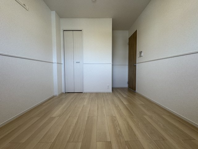ベルウッド八街Ⅲの洋室|南側洋室