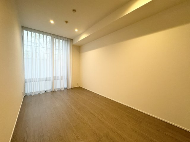 グラン・ブルー高輪アドニスA棟の洋室