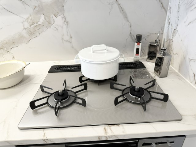 グラン・ブルー高輪アドニスA棟のキッチン