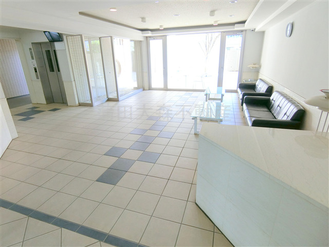 クリオ多摩川ラ・モードのエントランス|エントランスロビー