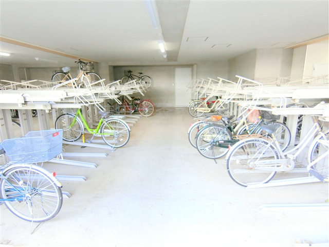 クリオ多摩川ラ・モードのその他共用部分|駐輪場　空き状況等詳細はお問合せください。