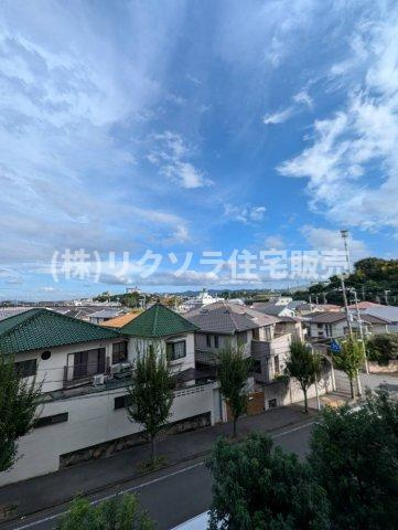 ヴェルビュ枚方公園・菊ヶ丘の展望|■物件内覧・資金計画相談・住宅ローン相談、リフォーム相談、お問合せ受付中■
※当日・翌日のご内覧、ご相談はお電話でのお問合せがスムーズです！