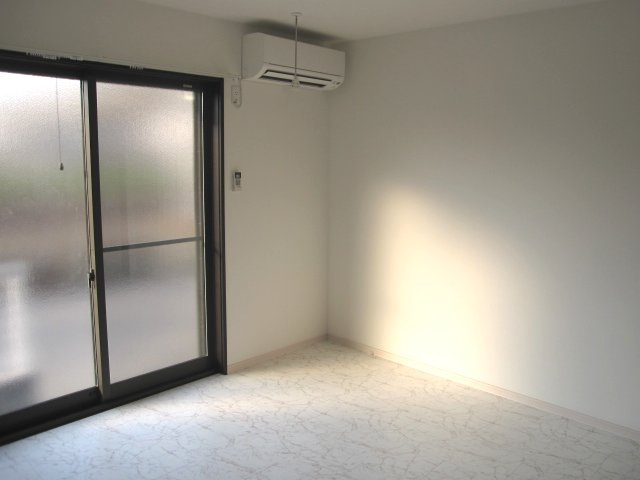 ブロッサムテラス新小岩の洋室