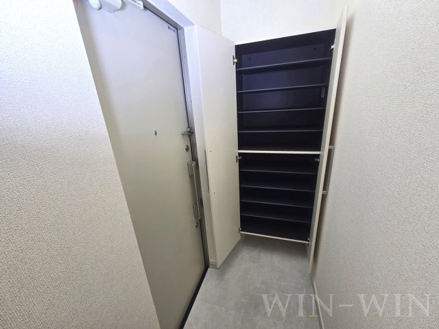 ベル リゼオ Kの玄関