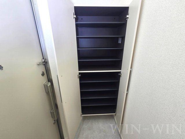 ベル リゼオ Kの玄関