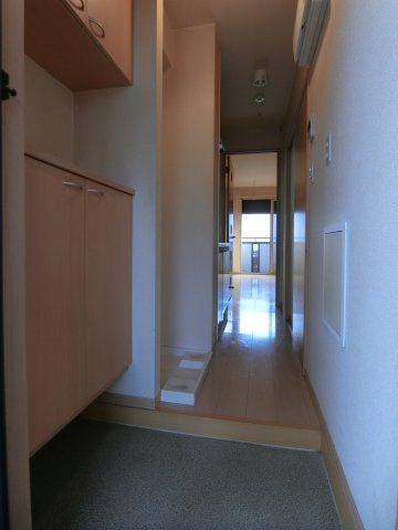 リビエール野川の玄関