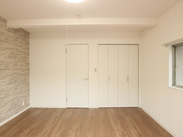 井の頭戸建の洋室