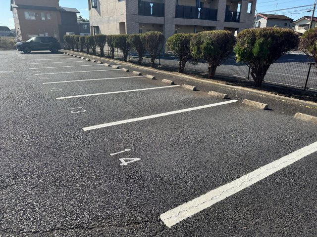 フィールドコート たつざわの駐車場
