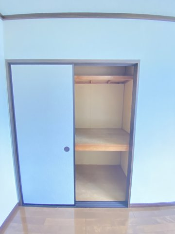 ハイツリバーBの収納