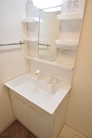 ソレーユYAMADAの独立洗面台|同型参考モデル写真