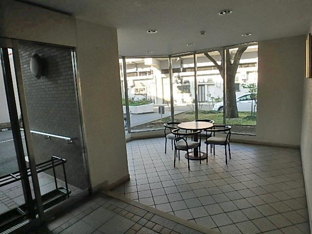 西宮市寿町の中古マンションの外観|エントランスロビー