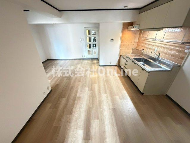 八尾市北本町２丁目の賃貸マンションの内装