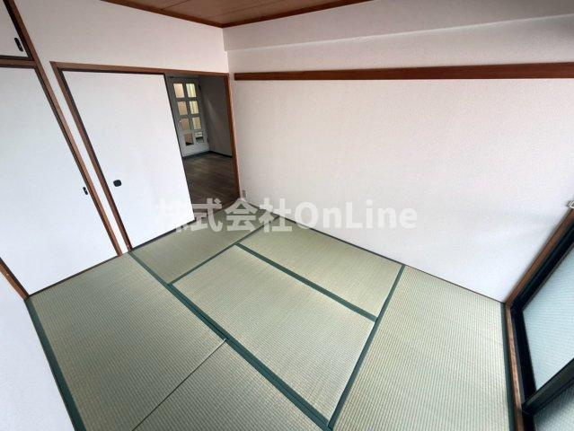 八尾市北本町２丁目の賃貸マンションの和室