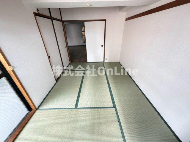 八尾市北本町２丁目の賃貸マンションの内装