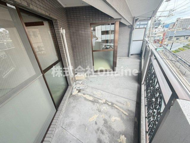 八尾市北本町２丁目の賃貸マンションのバルコニー