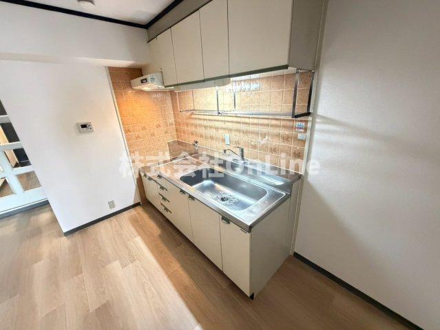 八尾市北本町２丁目の賃貸マンションのキッチン