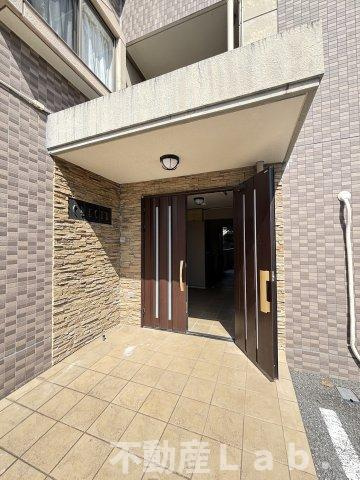 CRECIAのエントランス