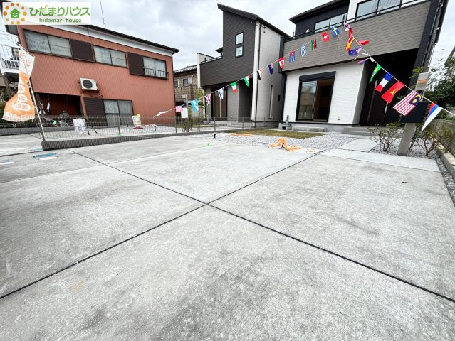 北本市本宿6丁目　新築一戸建て　ブルーミングガーデン　02の駐車場|並列2台分の駐車スペース！
お車の出し入れもラクラクです(^^)/