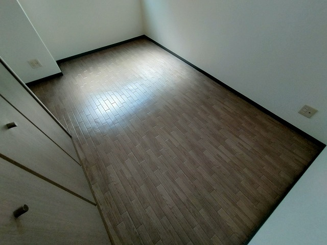 神戸市須磨区飛松町４丁目の賃貸マンションの内装|洋室