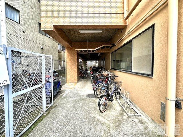ライオンズプラザ茅ヶ崎の駐車場|敷地内駐輪場