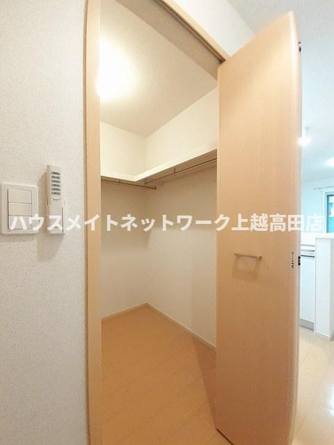 ラ・ルジュ・アンの収納|ウォークインクローゼット
