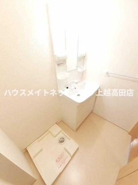 ラ・ルジュ・アンの洗面所|洗髪洗面化粧台
