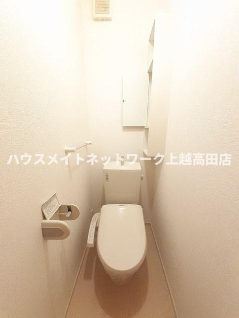 ラ・ルジュ・アンのトイレ|温水洗浄暖房便座