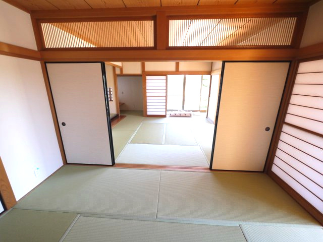 大網白里市大網　平家中古戸建の和室|内外装リフォーム済み令和6年10月住友林業施工４LDK平家 敷地約464坪スーパーベイシア徒歩約2分