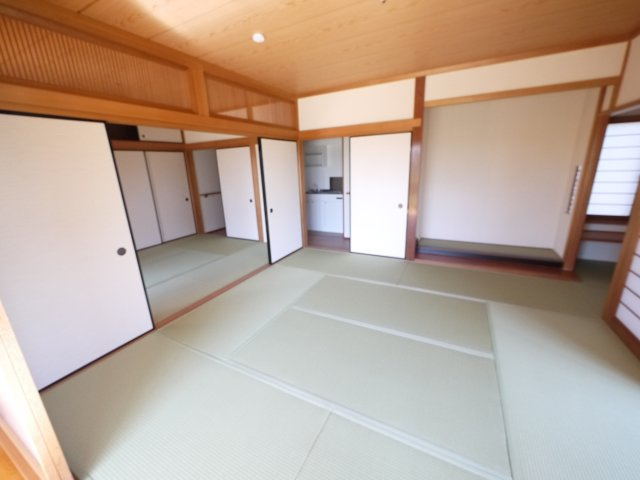 大網白里市大網　平家中古戸建の和室|内外装リフォーム済み令和6年10月住友林業施工４LDK平家 敷地約464坪スーパーベイシア徒歩約2分