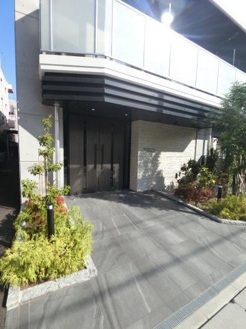 S-RESIDENCE行徳のエントランス