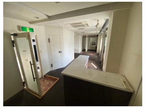 ビルヤマザキ六階のロビー