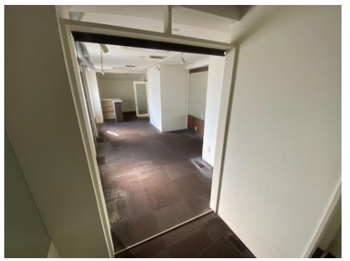 ビルヤマザキ六階のその他