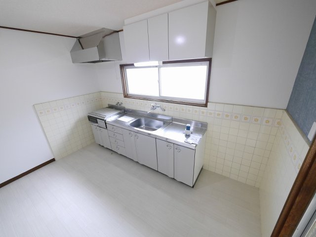 長田区丸山町1丁目9-4戸建のキッチン