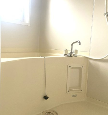 遠野市早瀬町１丁目のアパートの浴室