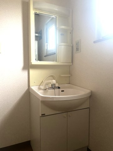 遠野市早瀬町１丁目のアパートの洗面所