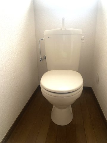 遠野市早瀬町１丁目のアパートのトイレ