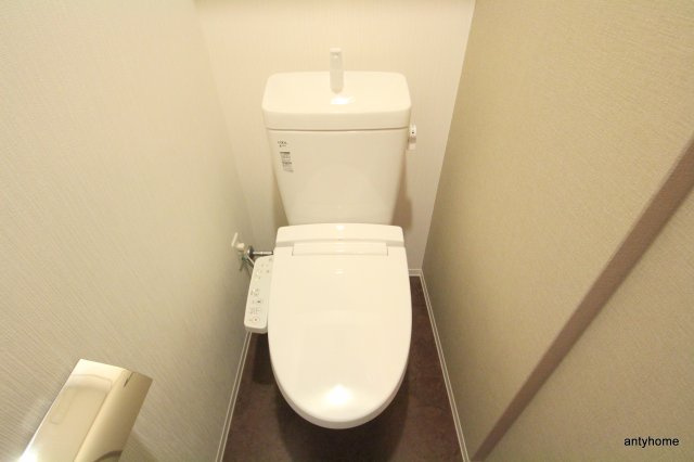 コンフォリア心斎橋EASTのトイレ