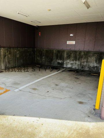 仲介手数料0円！ライフステージ白壁の駐車場